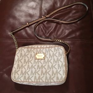 Michael Kors cross body SOLD