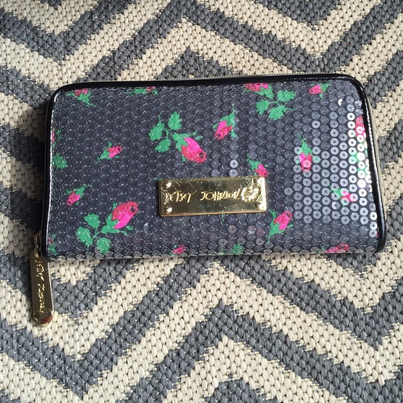 Beaty Johnson wallet