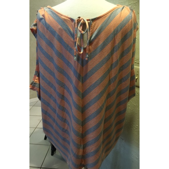 Cute Herringbone top, plus size - Picture 2 of 3