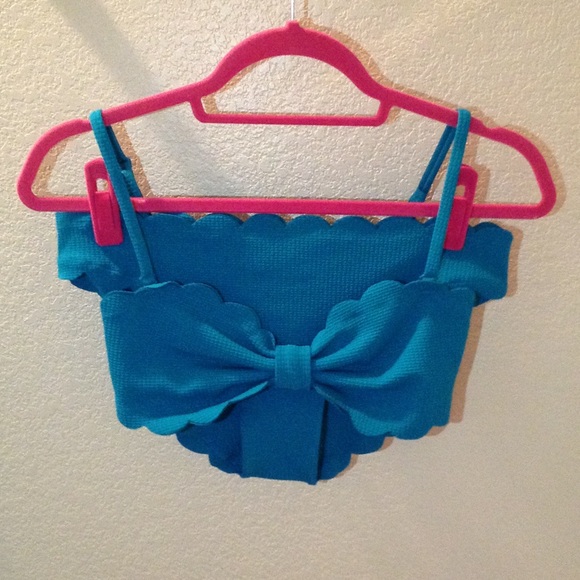 Bow Scallop Bikini