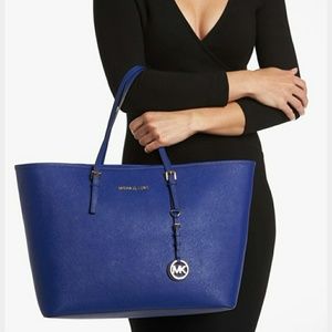 Jet Set Travel Saffiano Leather top-zip Tote