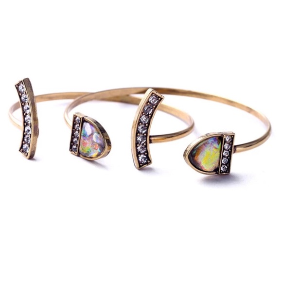 Jewelry - Beautiful bangle set new no tags