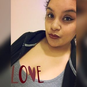 Meet your Posher, Elena