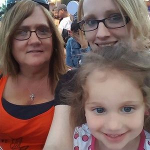 Meet your Posher, Debbie