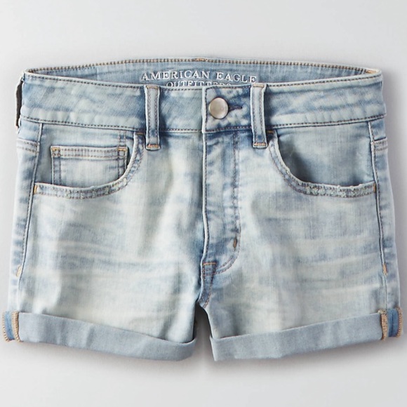 American Eagle "DENIM X CAFE HI-RISE SHORTIE"