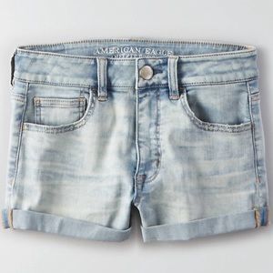 American Eagle "DENIM X CAFE HI-RISE SHORTIE"