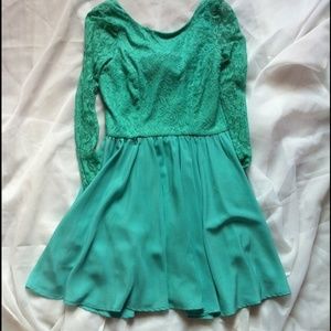 New opened back turquoise dress w bow on back
