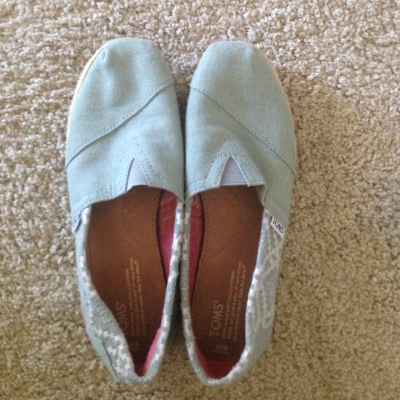 Toms