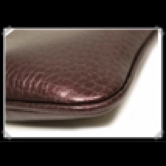 SOLD ON EBAY -Gucci Soho Burgundy Leather Tassel C - Picture 3 of 3