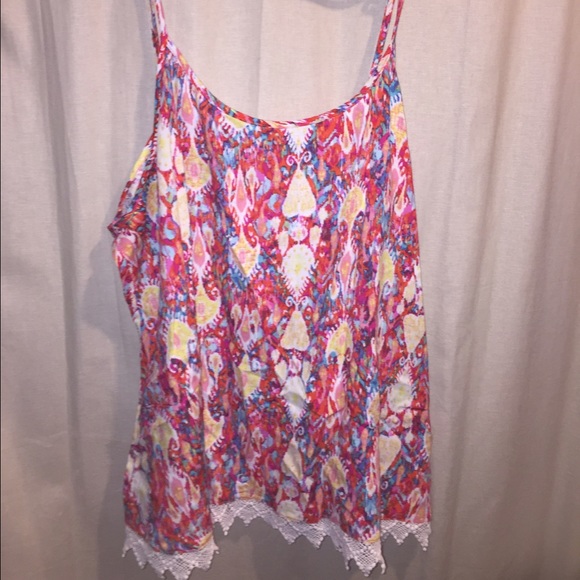 Patterned Summer Top - Picture 3 of 4