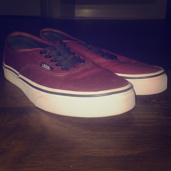 Vans Maroon and Black size 8 women's