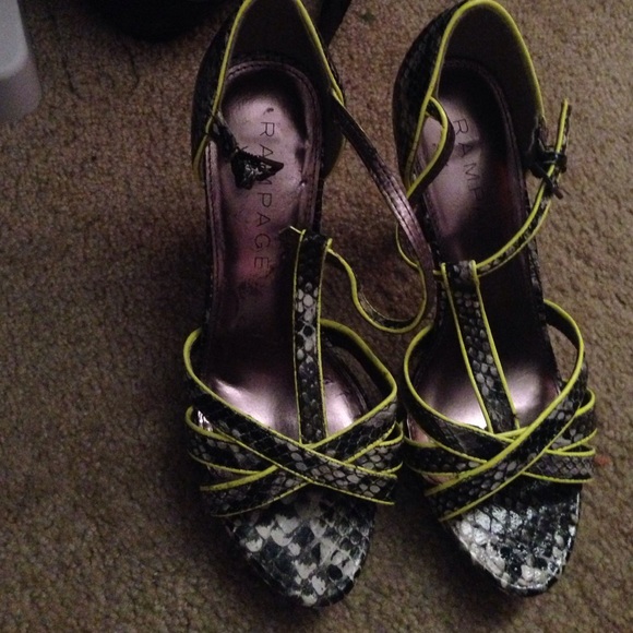 heals (: