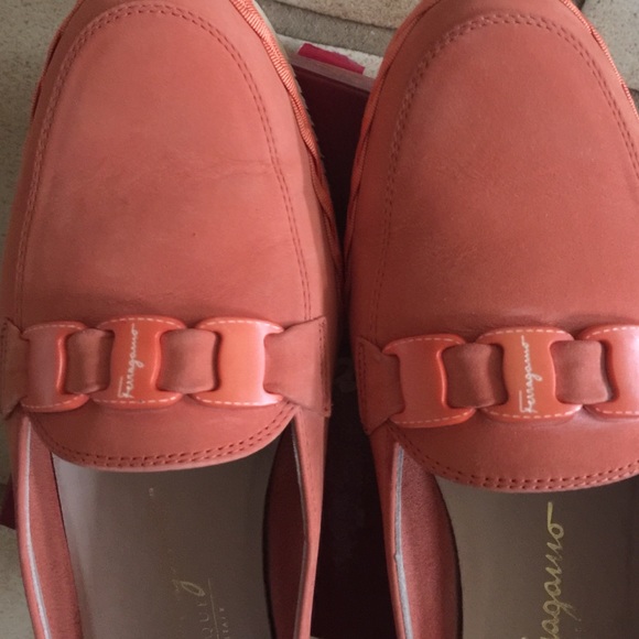 SFerragamo flat stylish melon color very classic - Picture 3 of 6