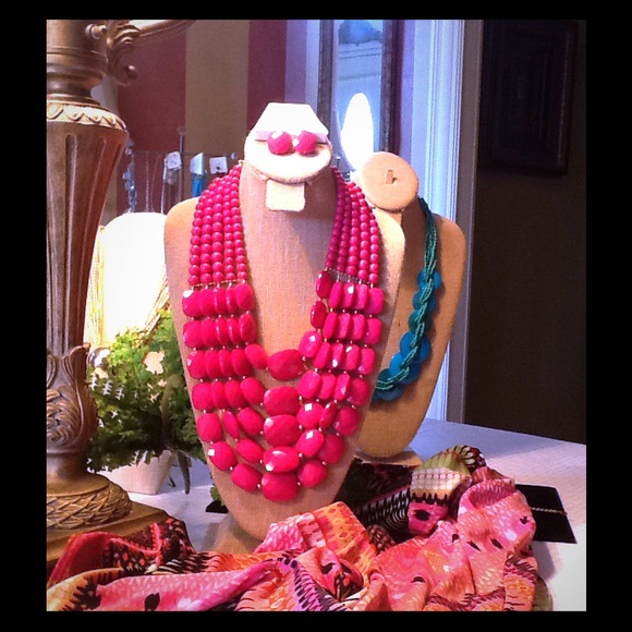 Multi-strand beaded necklace and earrings set