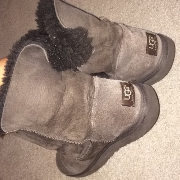 Bailey button UGGS