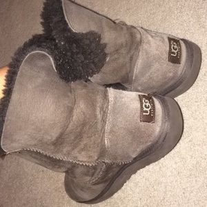 Bailey button UGGS
