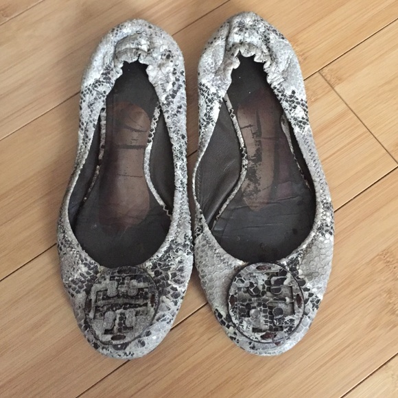 SNAKESKIN Tory Burch flats sz 7