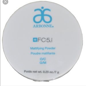 Arbonne Fc5 matte powder