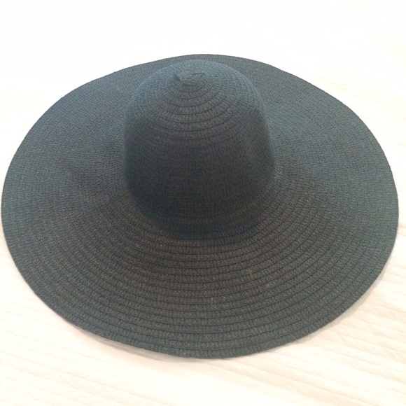 Black Wide Brim hat.