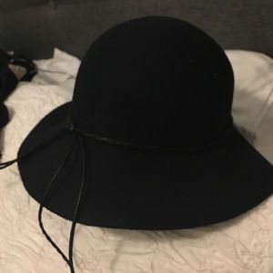 Bcbg navy blue hat size small