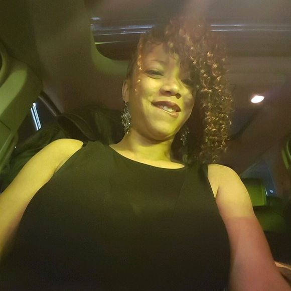 Meet your Posher, Shontel - Picture 1 of 1