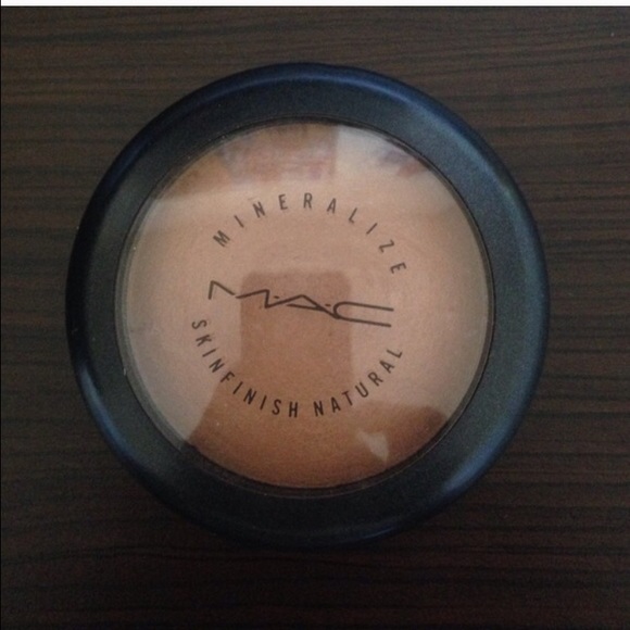 MAC Mineralize Skin Finish Natural