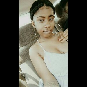 Meet your Posher, Kaitlin