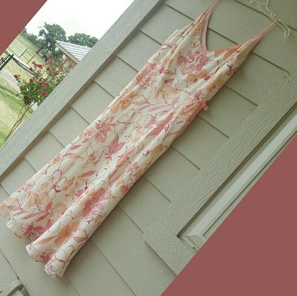 Ann Taylor Dresses & Skirts - ANN TAYLOR SILK DRESS
