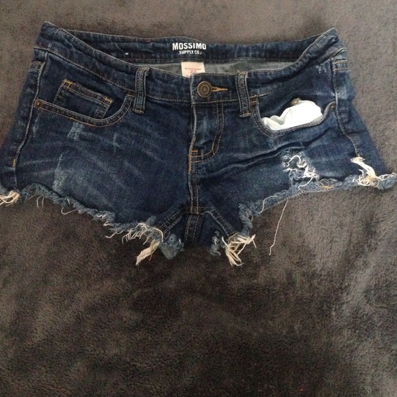 SHORT SHORTS !