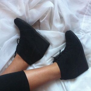 Platform wedges/booties