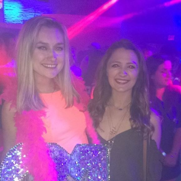 Meet your Posher, Ashley - Picture 1 of 1