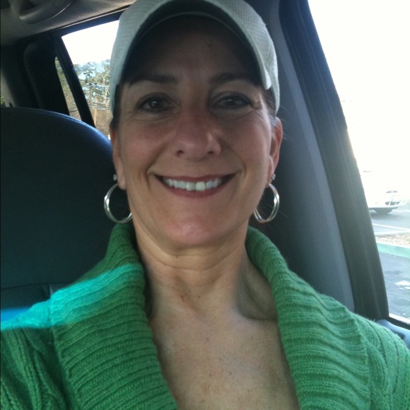 Meet your Posher, Claudette - Picture 1 of 1