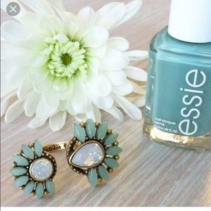 Stella and dot zinnia ring