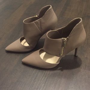 Jessica Simpson Heels