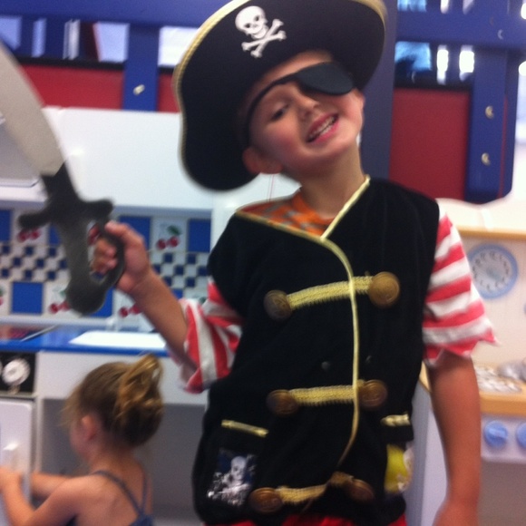 Meet your Posher, Amy - Picture 3 of 4