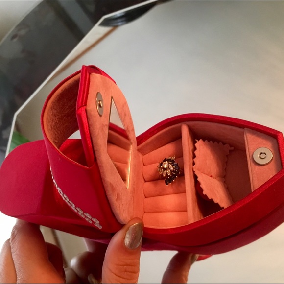Red Satin Shoe JEWELRY BOX - Picture 2 of 4