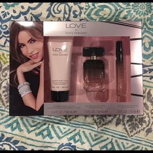 Sofia Vergara Love Set.