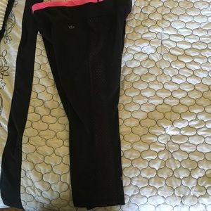 VSX crop workout leggings