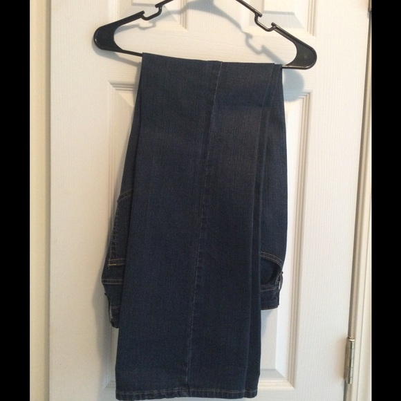 Blue Jeans - Picture 2 of 2