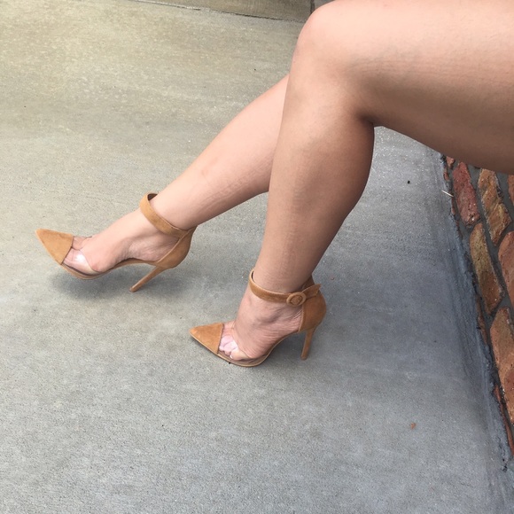 Taupe heels - Picture 2 of 3