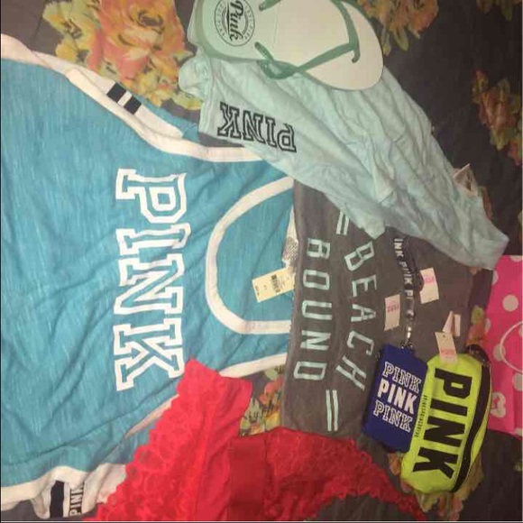 VS Bundle NWT - Picture 4 of 4