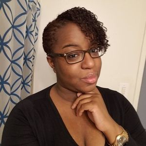 Meet your Posher, Raisha