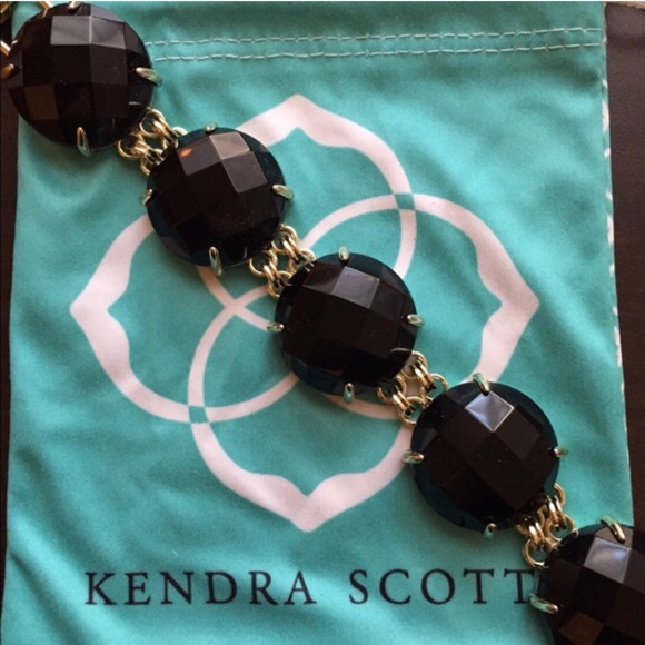 ISO Black Cassie. NFS!  URGENT!