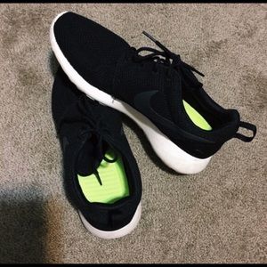 Nike Roshe Run Men's