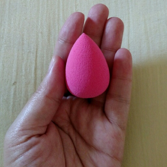 Concealer - Picture 2 of 3