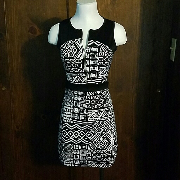 Tribal Print Bodycon Dress - Picture 1 of 4