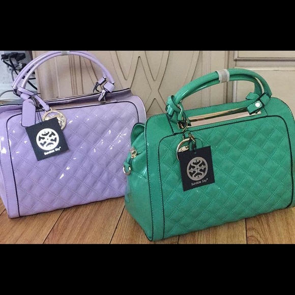 • New lavender Beautiful handbag • - Picture 2 of 4