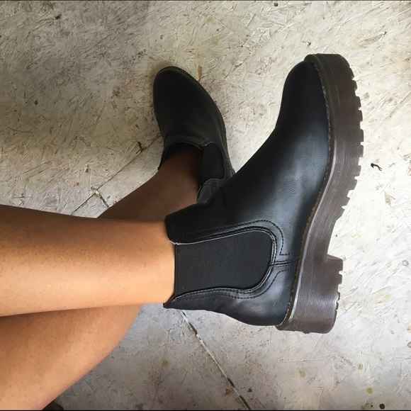 Shoes - Black Chelsea Boots