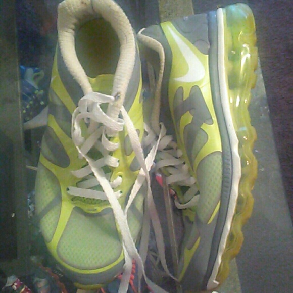NIKE air max