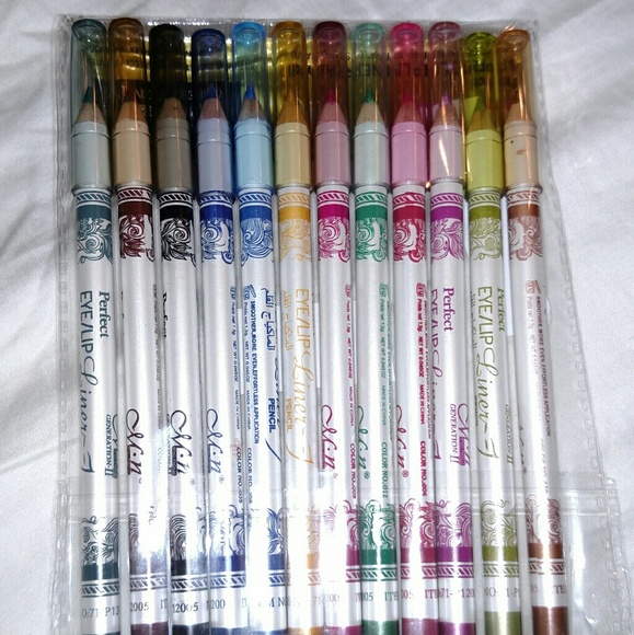 Color eyeliner - Picture 3 of 3